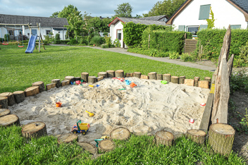 Sandkiste im Garten
